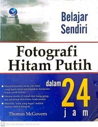 Belajar sendiri (fotografi hitam putih)